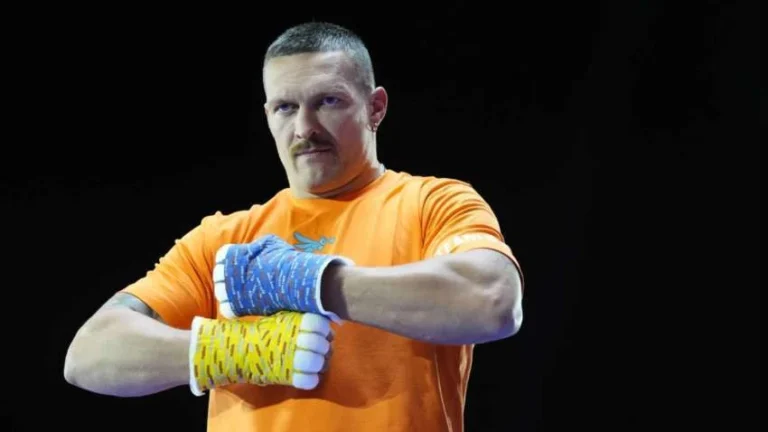 Чемпіон світу виніс вердикт бою Усик проти Тайсона: кого вважає переможцем
